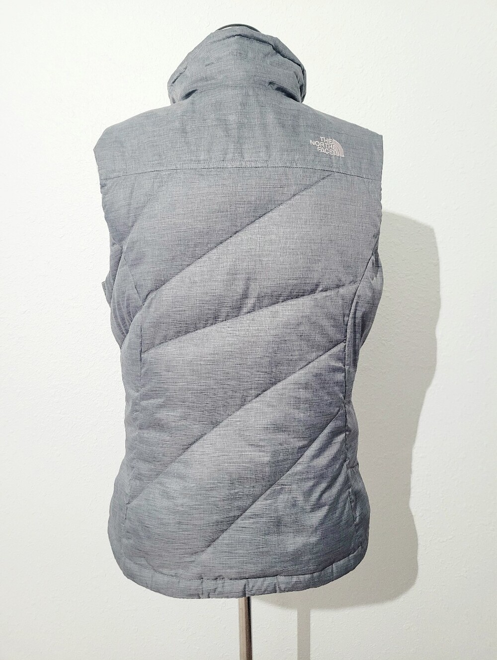 The North Face 550 Down Puffer Vest Women's Medium Gray Full Zip Goose Down - Picture 5 of 14
